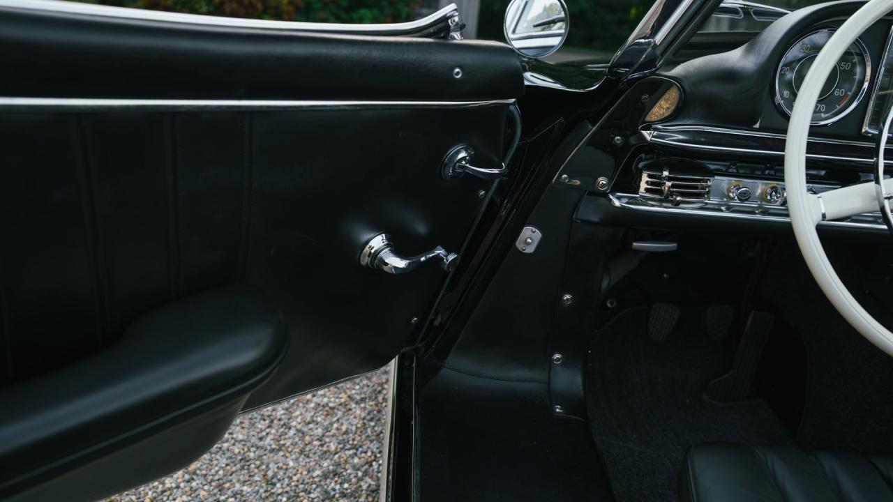 1957 Mercedes - Benz 300 SL Roadster