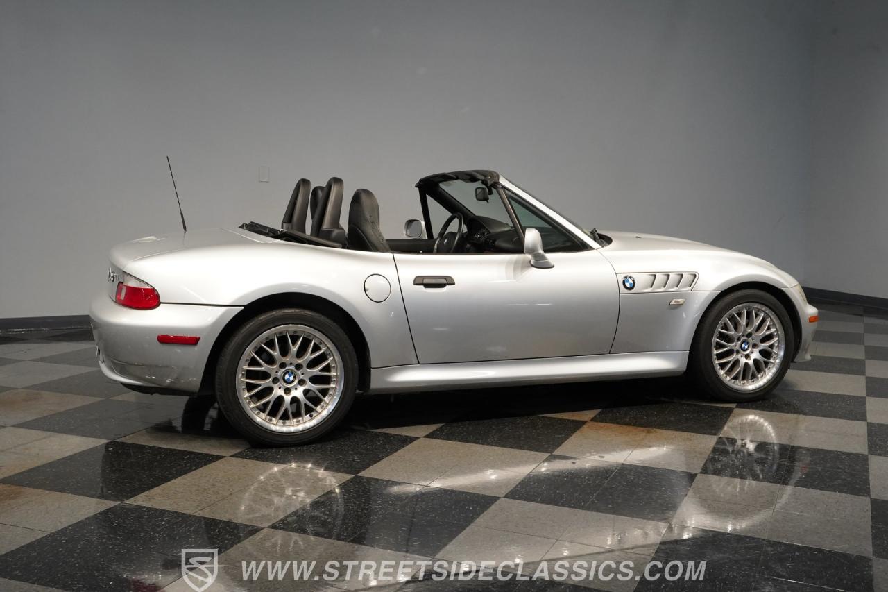 2001 BMW Z3 3.0i Roadster