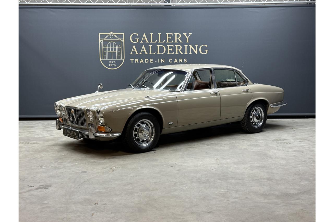 1972 Jaguar XJ6 4.2 Series 1 &ldquo;Ascot Fawn with dark Buckskin&rdquo;