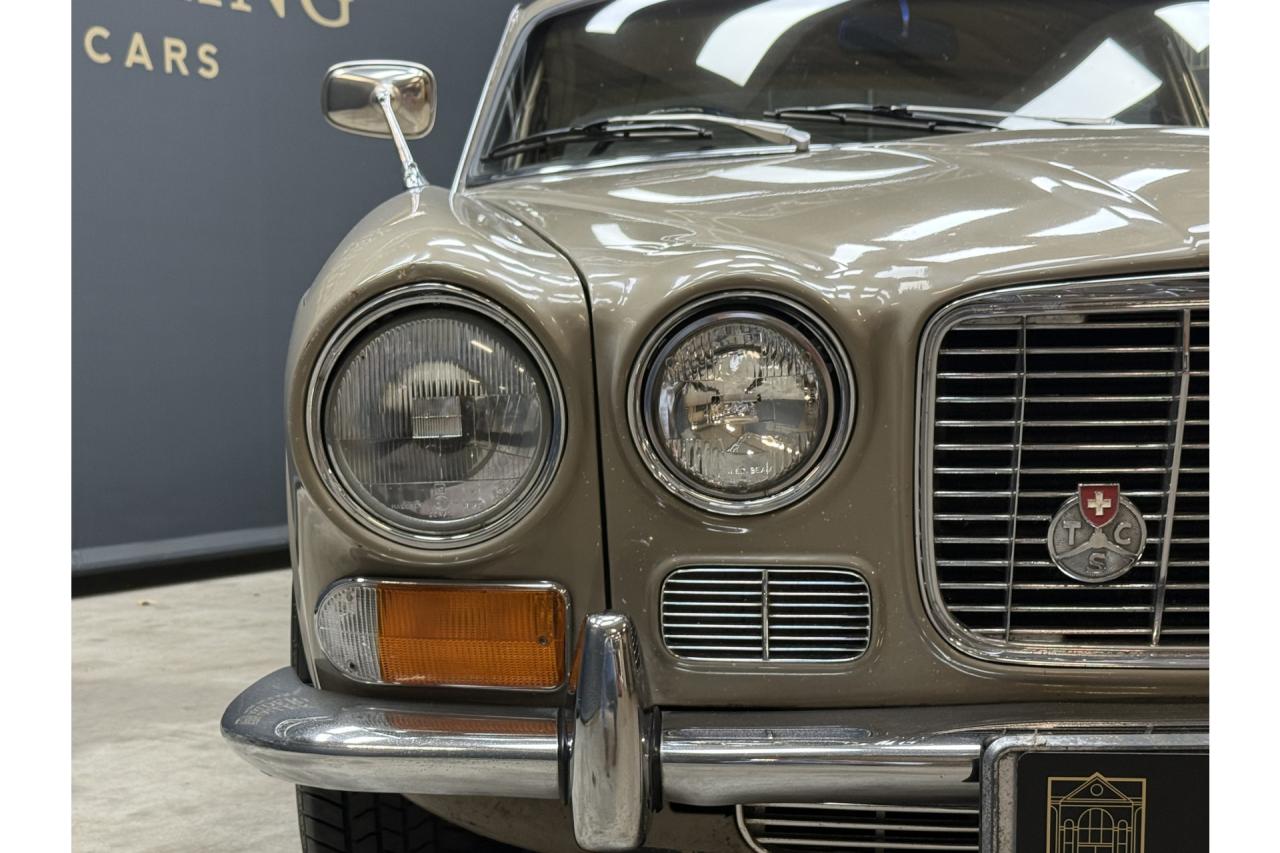 1972 Jaguar XJ6 4.2 Series 1 &ldquo;Ascot Fawn with dark Buckskin&rdquo;