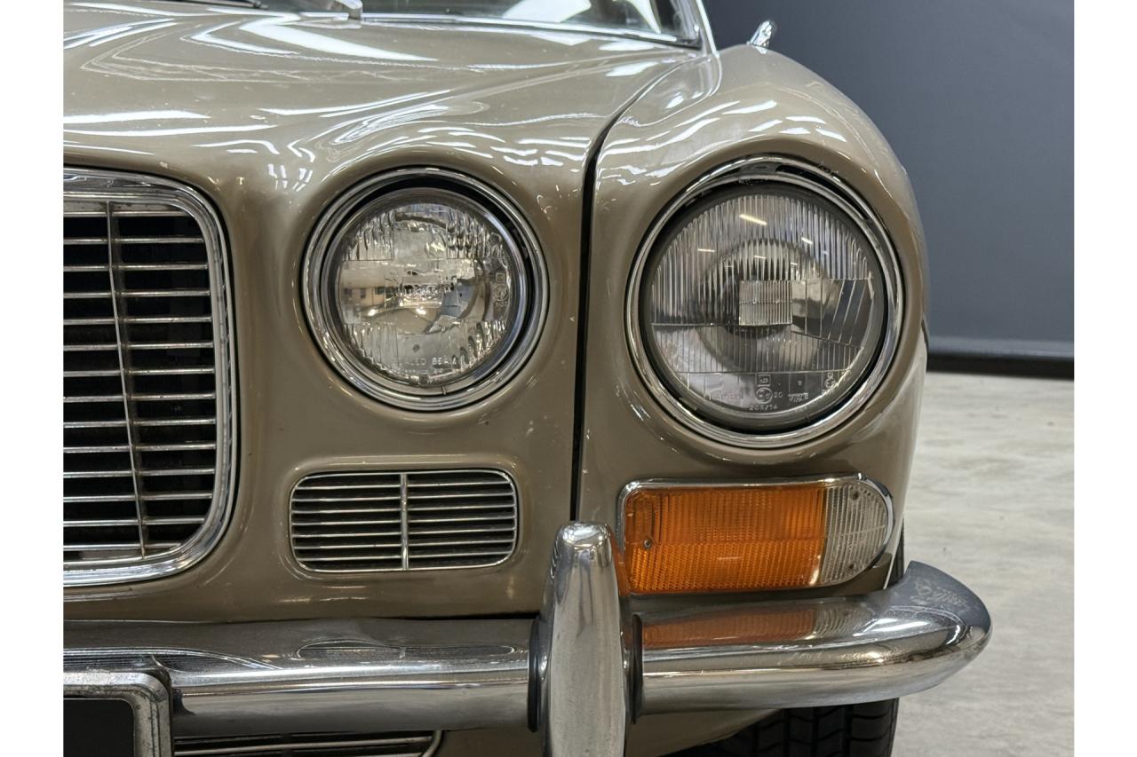 1972 Jaguar XJ6 4.2 Series 1 &ldquo;Ascot Fawn with dark Buckskin&rdquo;