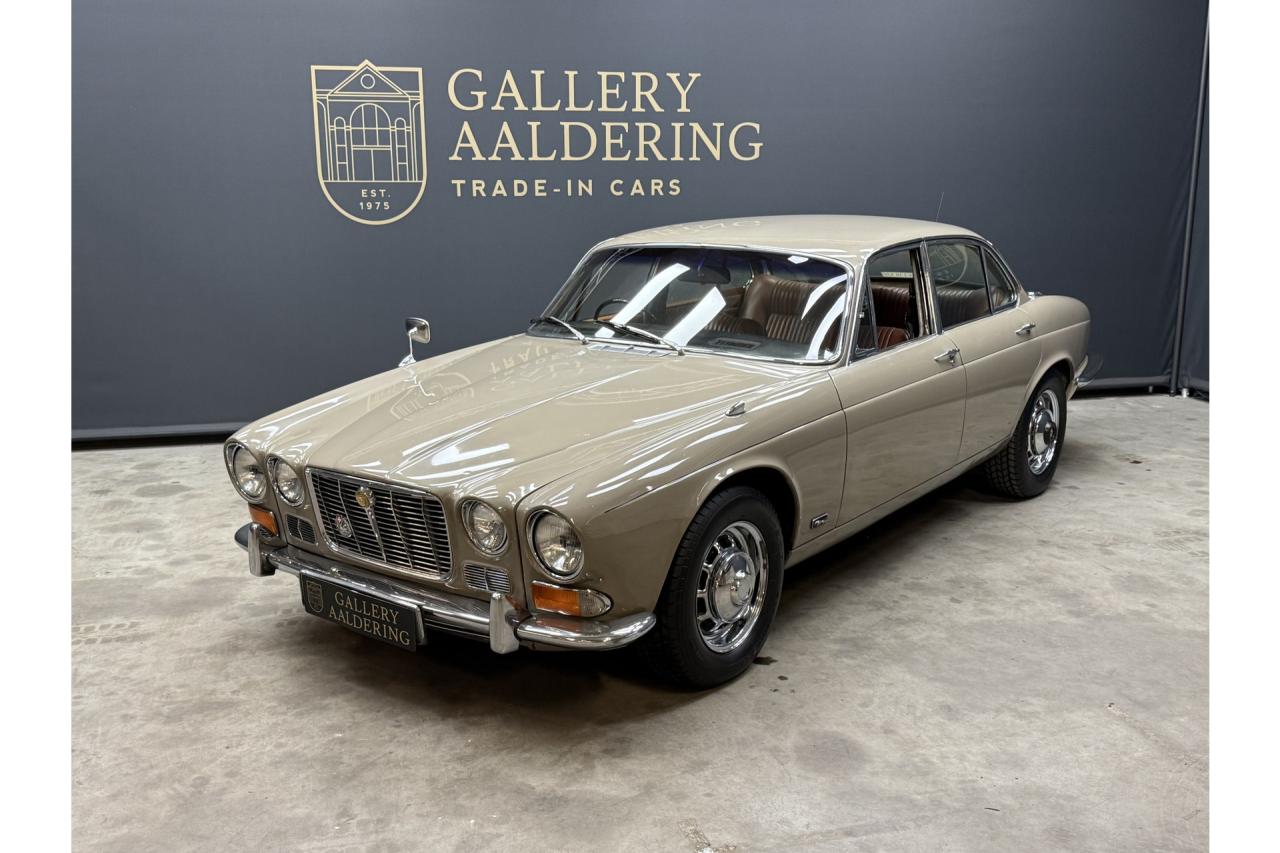1972 Jaguar XJ6 4.2 Series 1 &ldquo;Ascot Fawn with dark Buckskin&rdquo;
