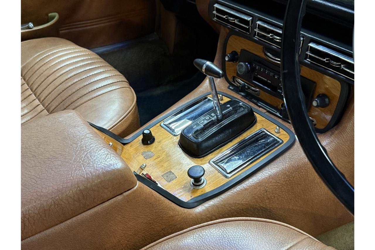 1972 Jaguar XJ6 4.2 Series 1 &ldquo;Ascot Fawn with dark Buckskin&rdquo;