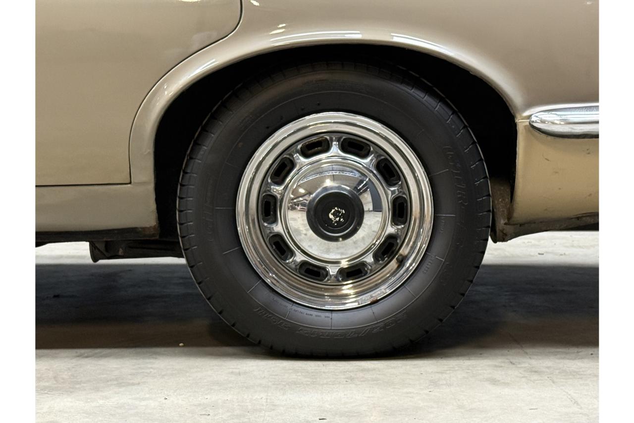 1972 Jaguar XJ6 4.2 Series 1 &ldquo;Ascot Fawn with dark Buckskin&rdquo;