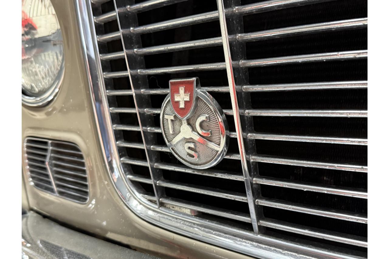 1972 Jaguar XJ6 4.2 Series 1 &ldquo;Ascot Fawn with dark Buckskin&rdquo;
