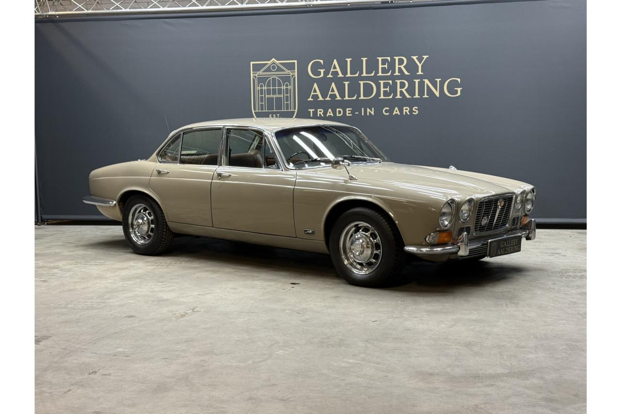 1972 Jaguar XJ6 4.2 Series 1 &ldquo;Ascot Fawn with dark Buckskin&rdquo;