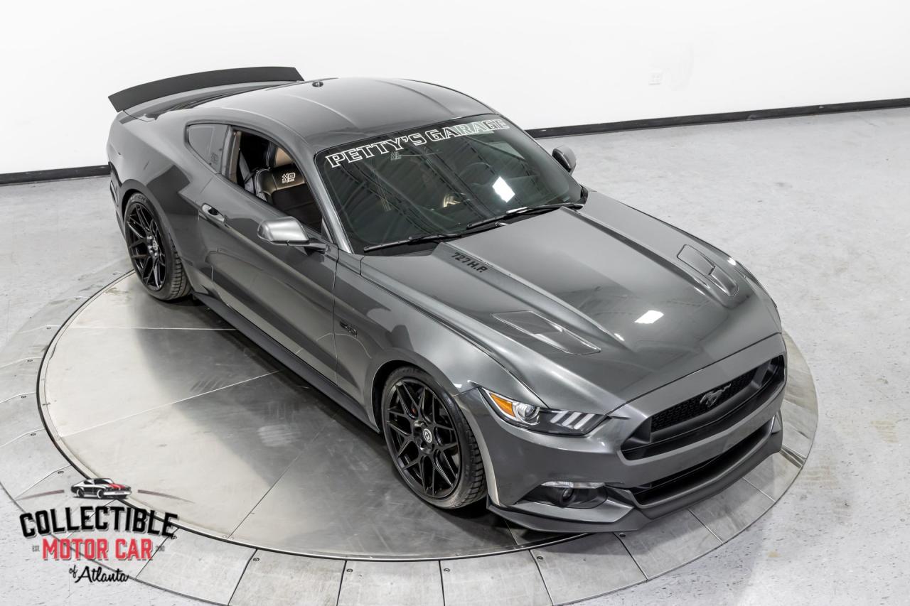 2016 Ford Mustang Petty&rsquo;s Garage King Edition #008