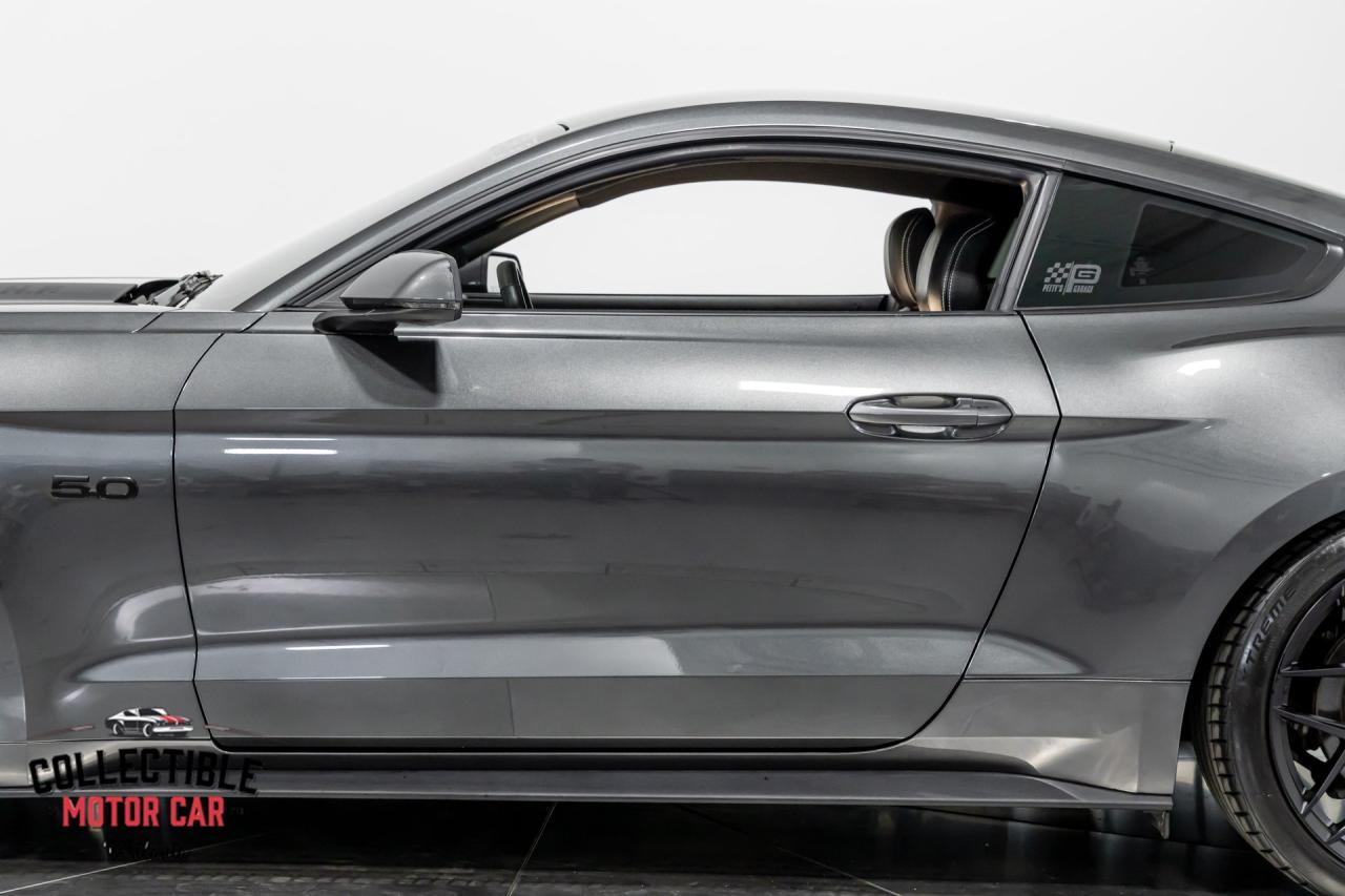 2016 Ford Mustang Petty&rsquo;s Garage King Edition #008