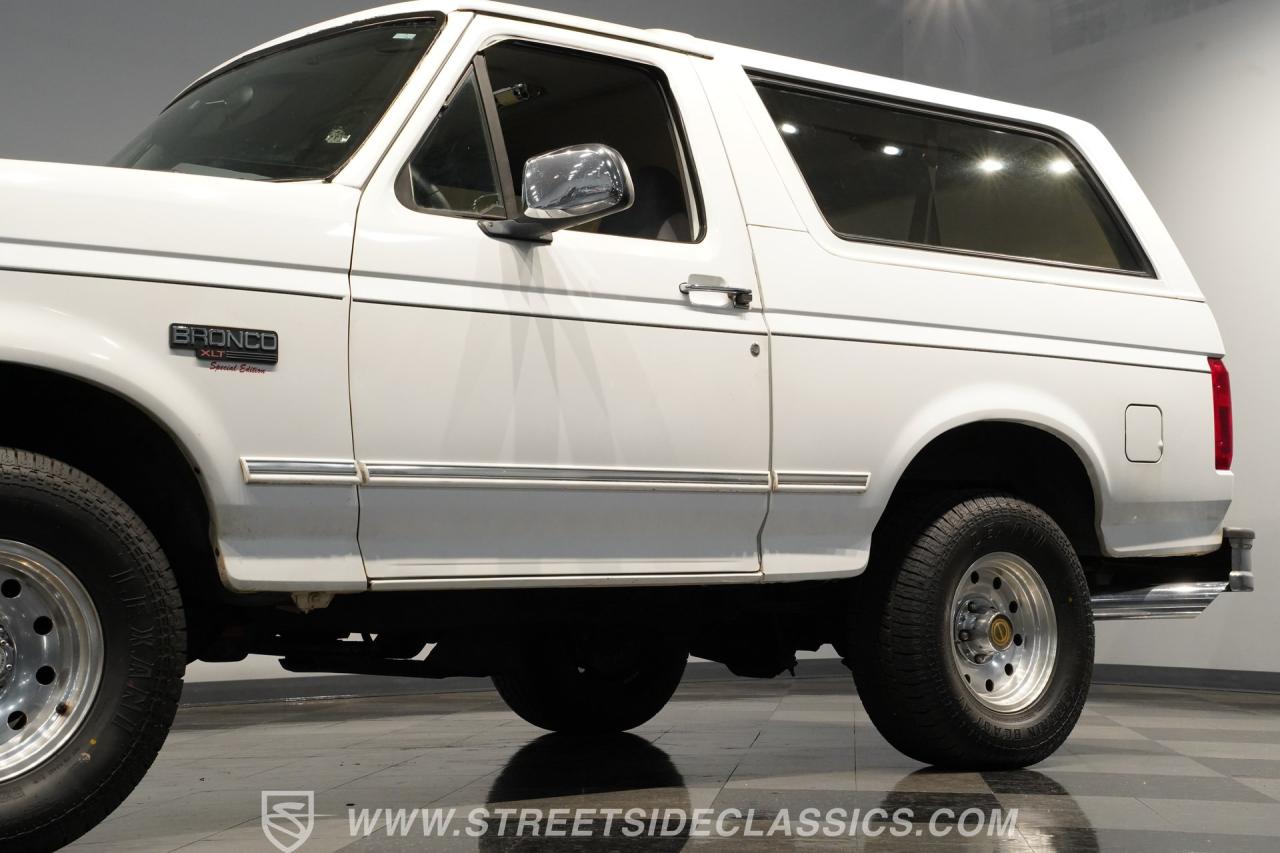 1995 Ford Bronco XLT 4X4