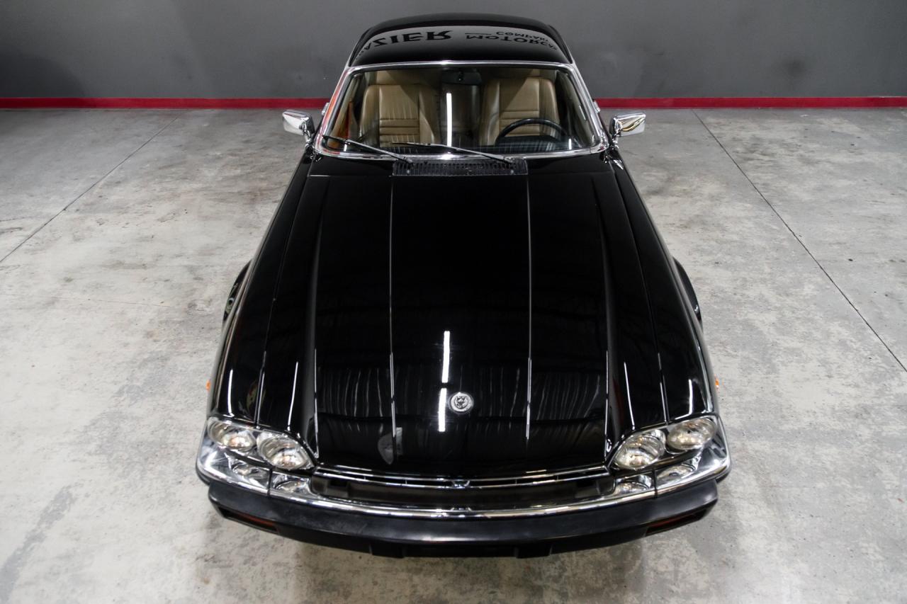 1989 Jaguar XJS BLACK/TAN COUPE