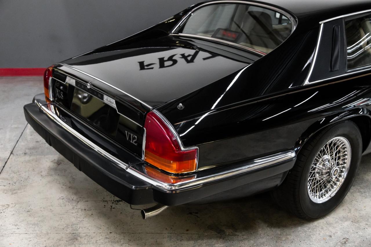1989 Jaguar XJS BLACK/TAN COUPE
