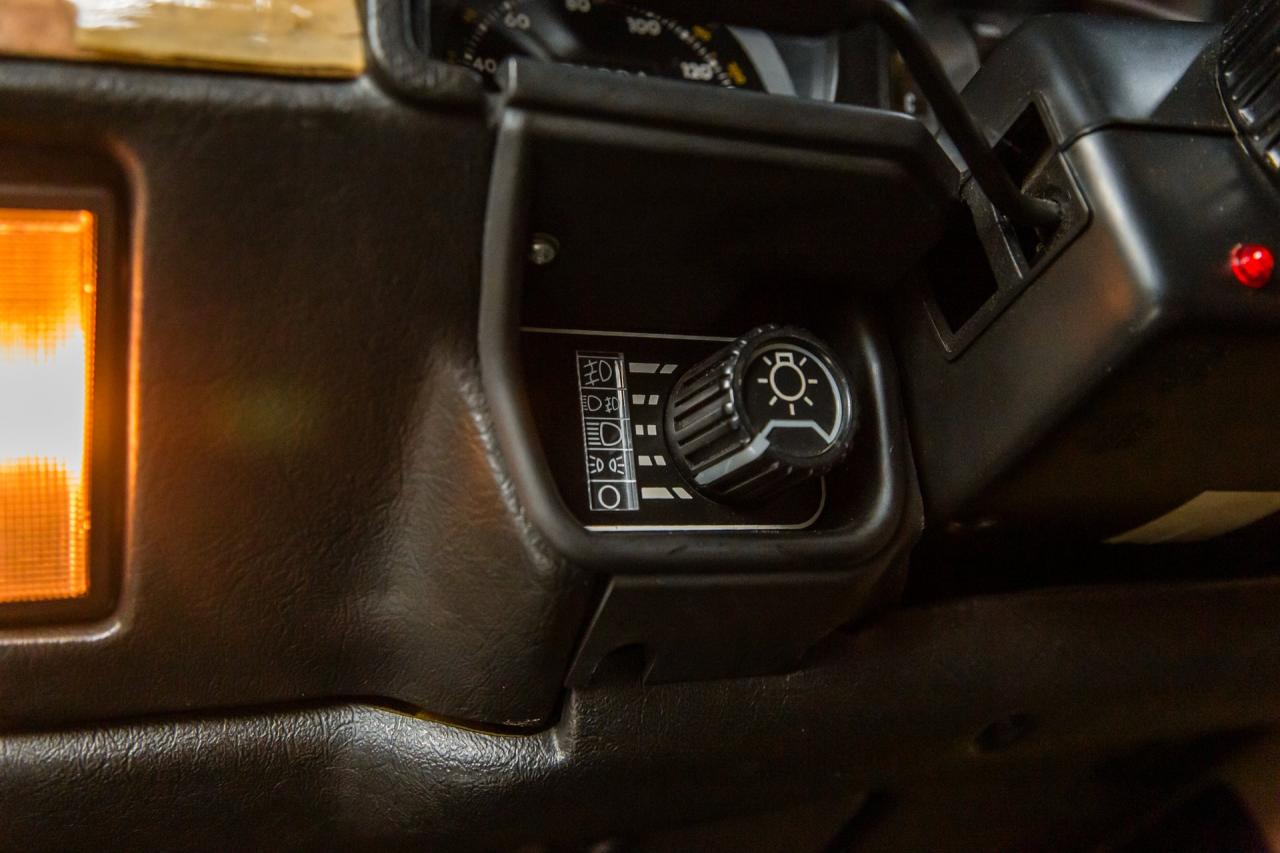 1989 Jaguar XJS BLACK/TAN COUPE