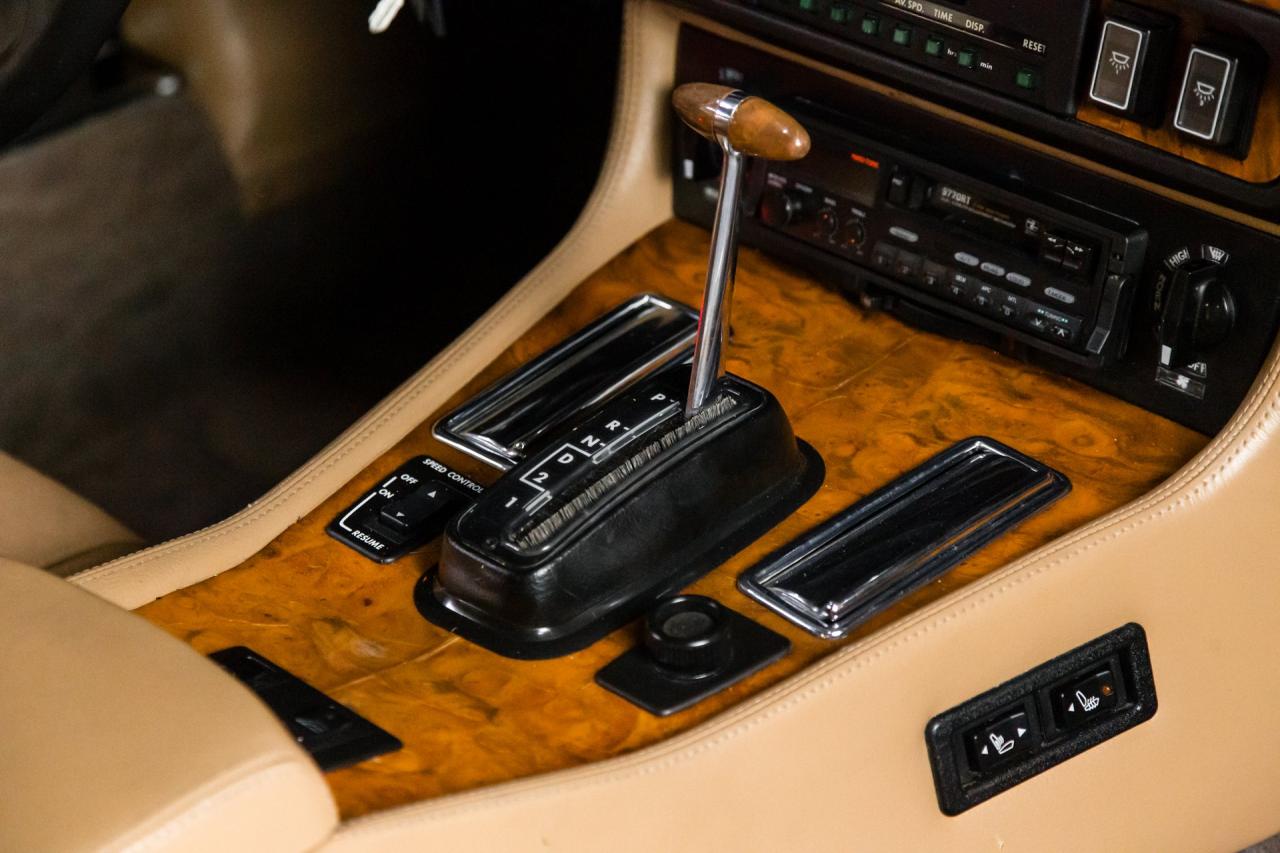 1989 Jaguar XJS BLACK/TAN COUPE