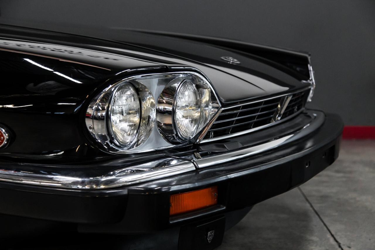 1989 Jaguar XJS BLACK/TAN COUPE