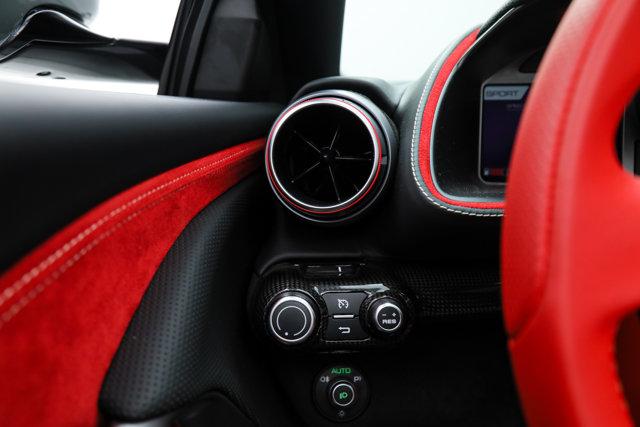 2022 Ferrari 812 GTS