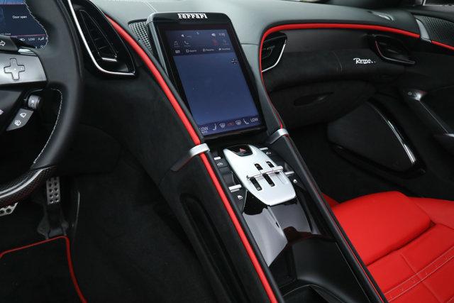 2025 Ferrari ROMA SPIDER
