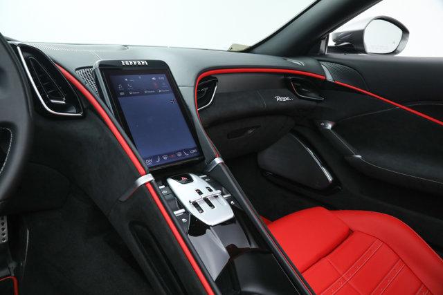 2025 Ferrari ROMA SPIDER