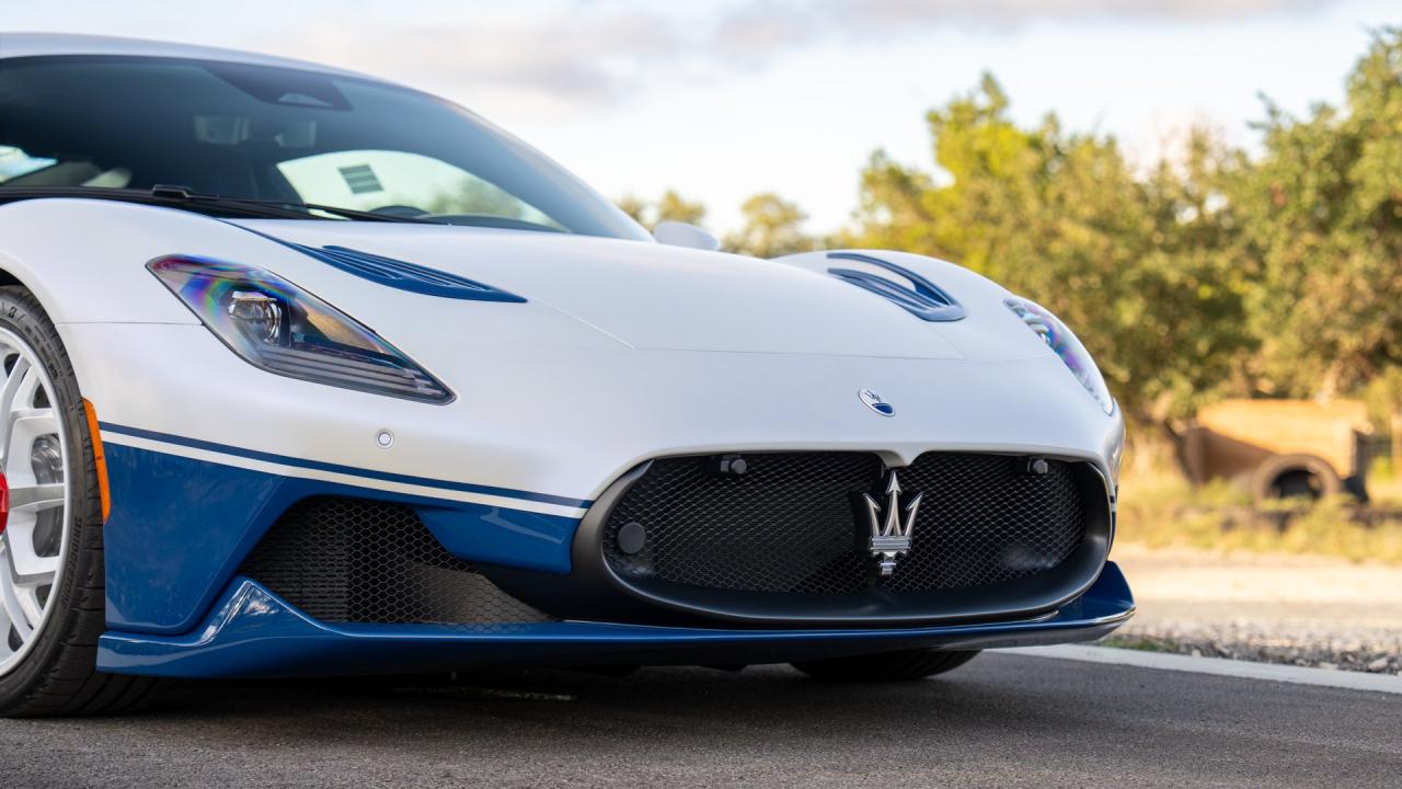 2025 Maserati MC20 Icona