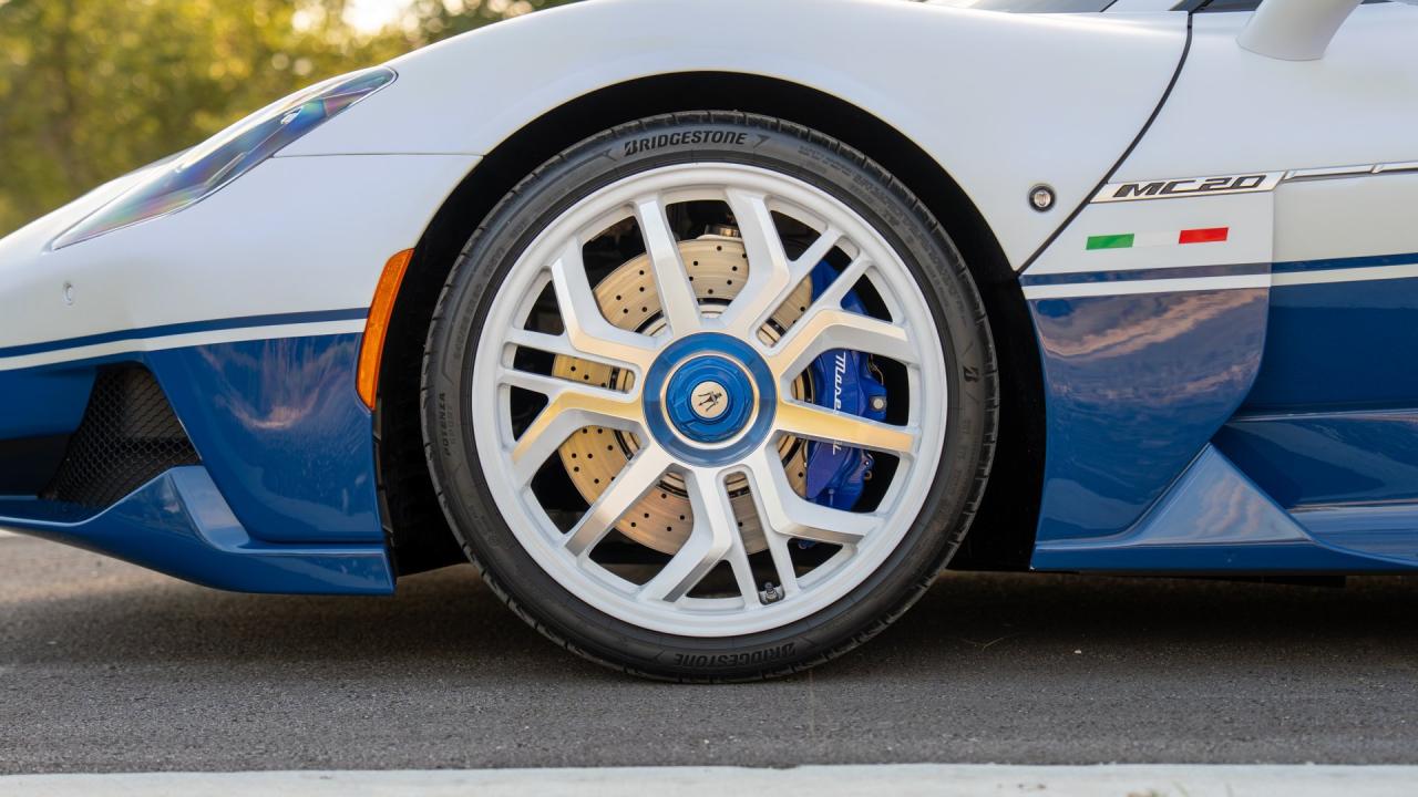 2025 Maserati MC20 Icona