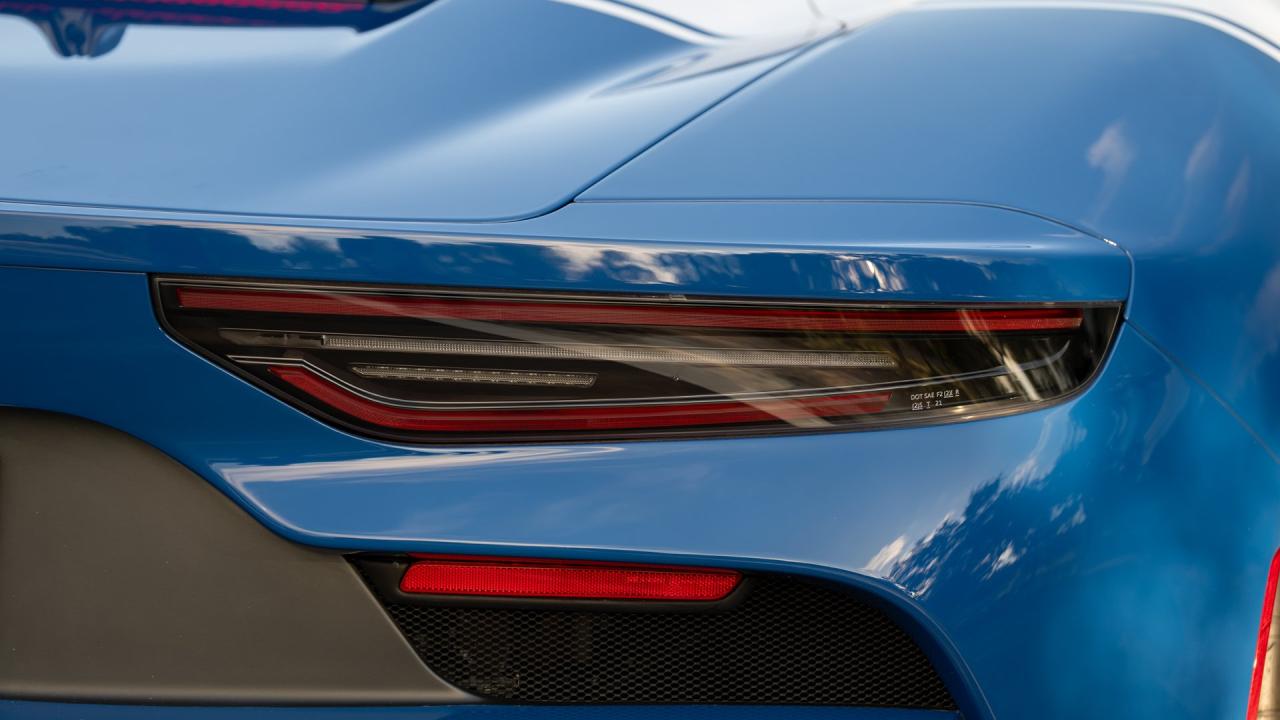 2025 Maserati MC20 Icona