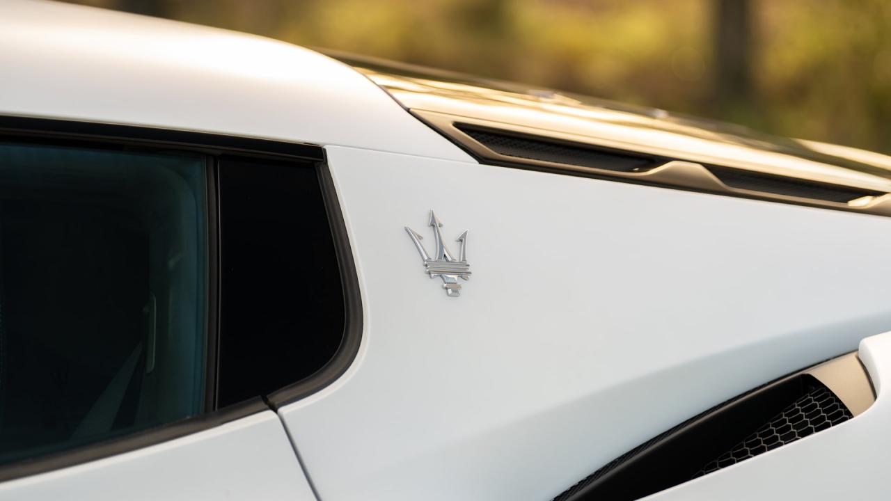 2025 Maserati MC20 Icona
