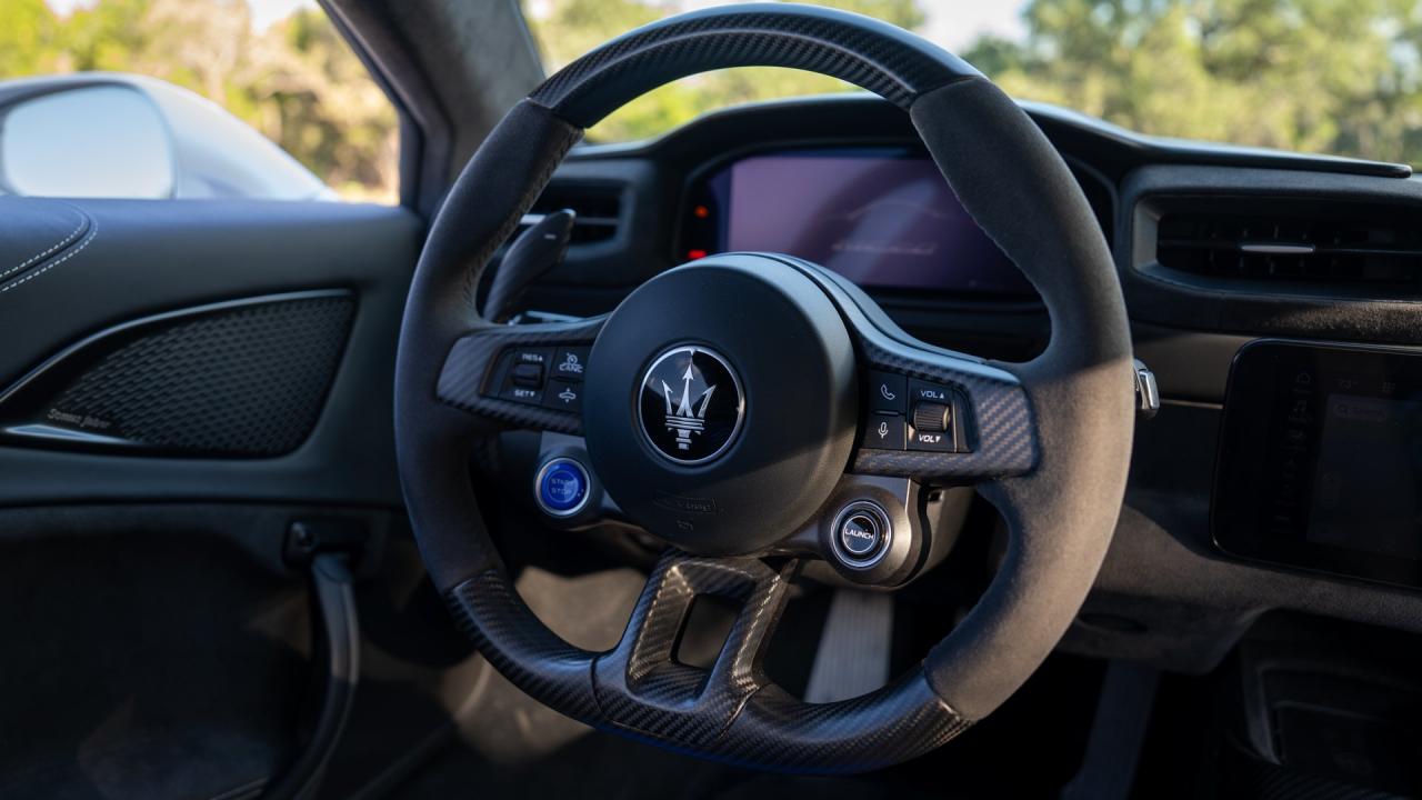 2025 Maserati MC20 Icona
