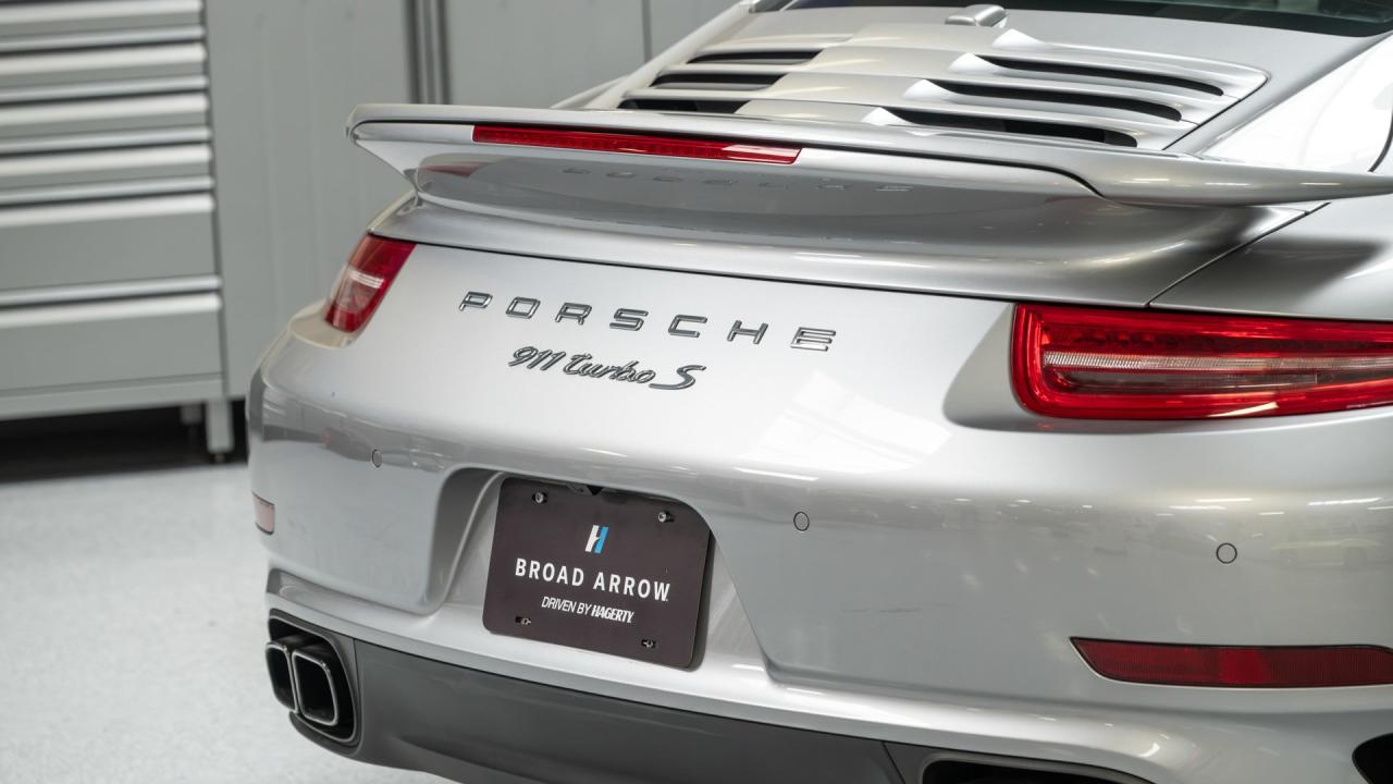 2014 Porsche 911 Turbo S Coupe