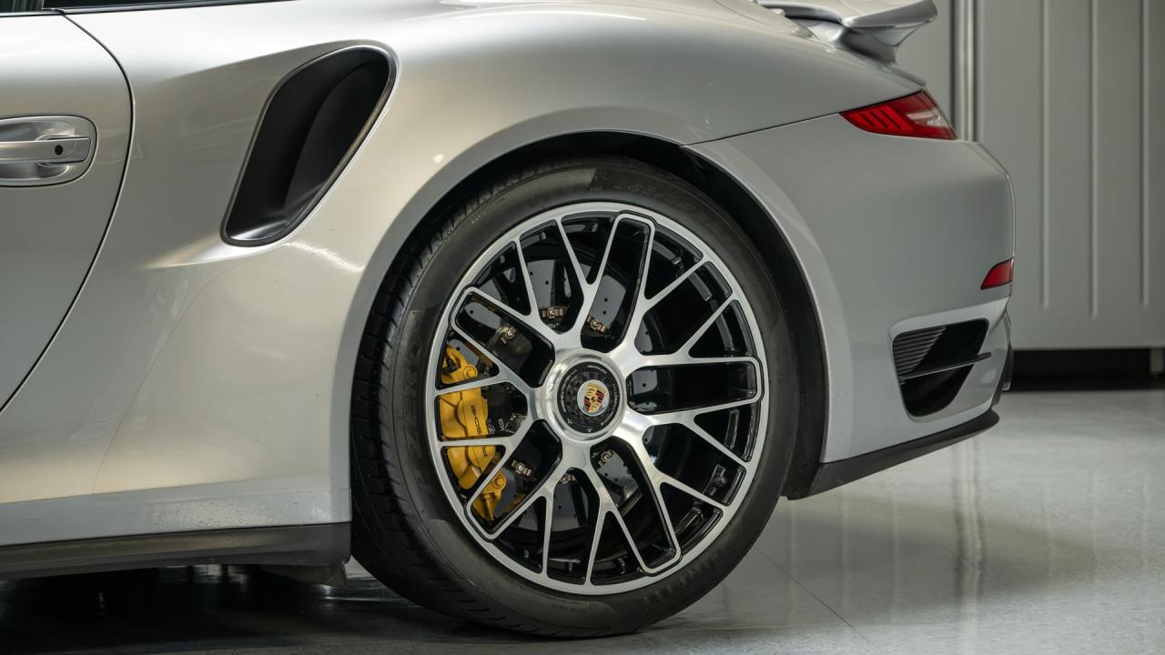 2014 Porsche 911 Turbo S Coupe