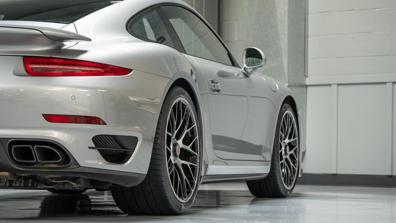 2014 Porsche 911 Turbo S Coupe