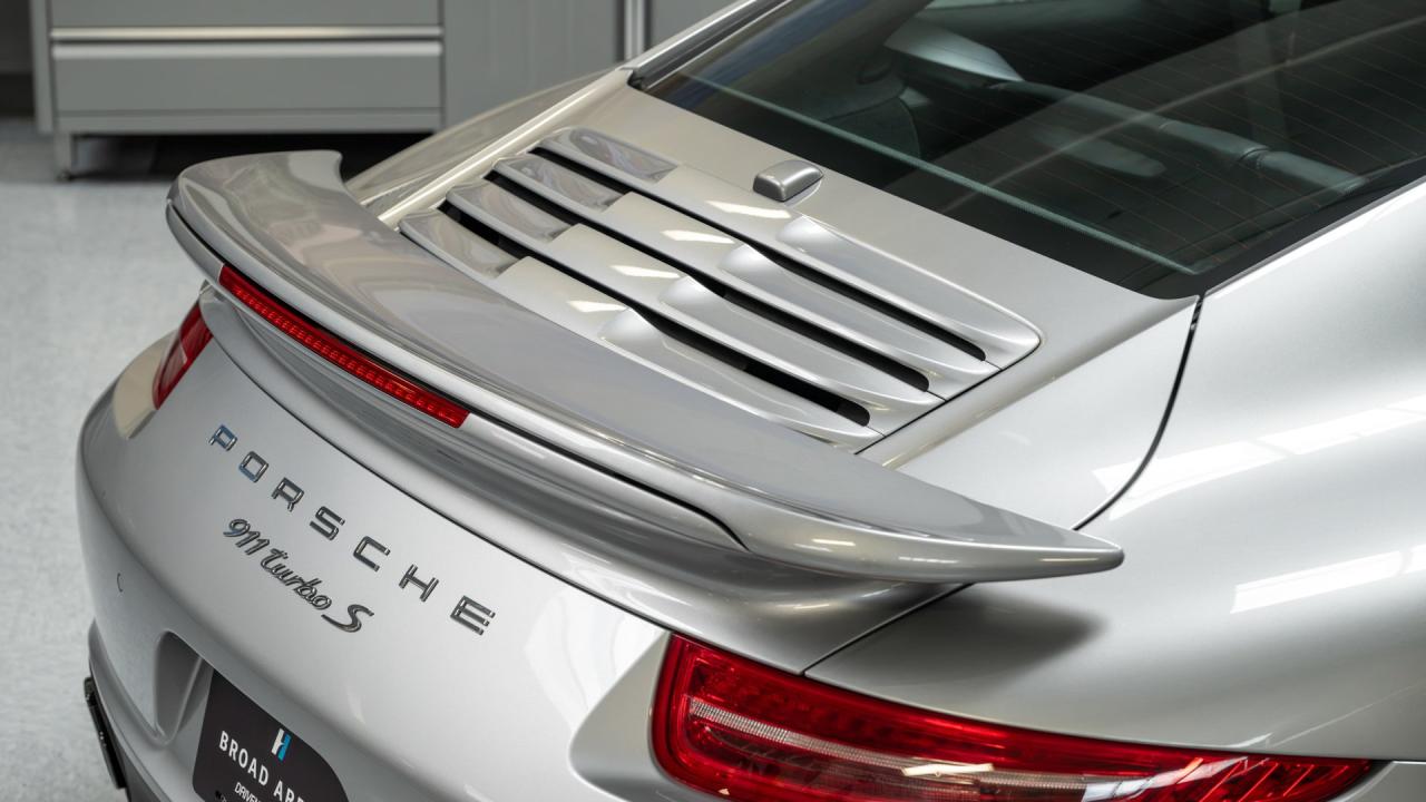 2014 Porsche 911 Turbo S Coupe