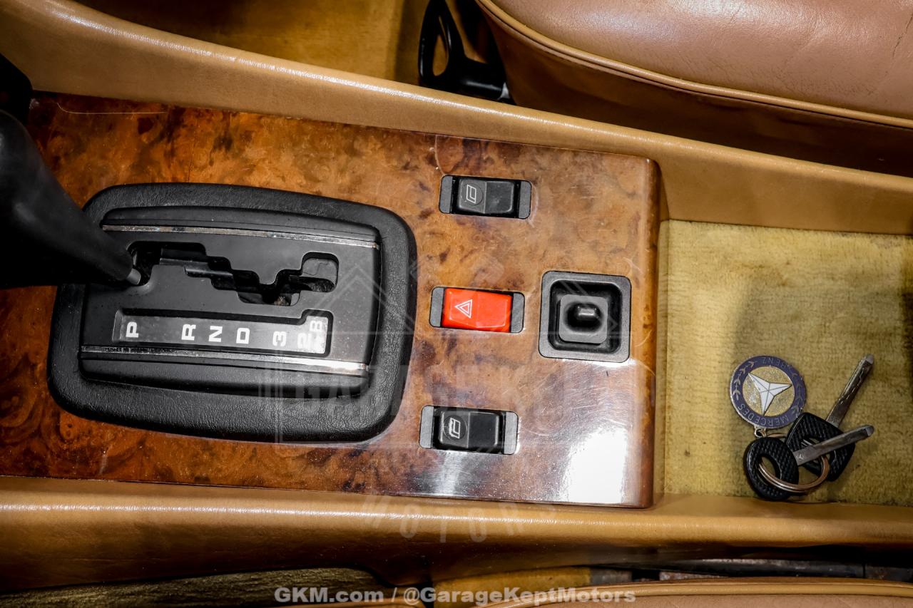 1985 Mercedes - Benz 380-Class
