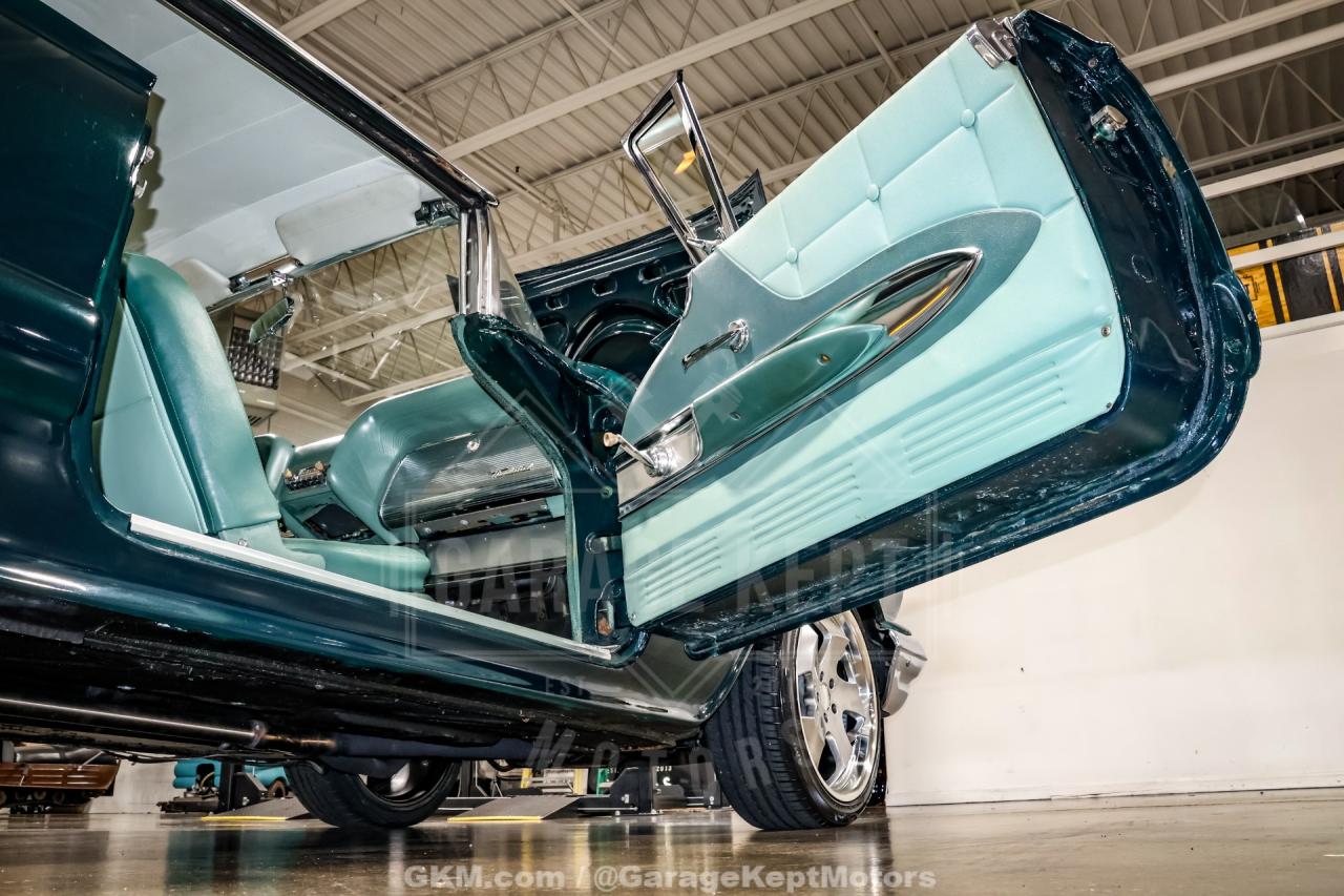 1960 Ford Thunderbird