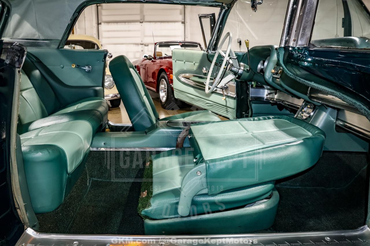 1960 Ford Thunderbird