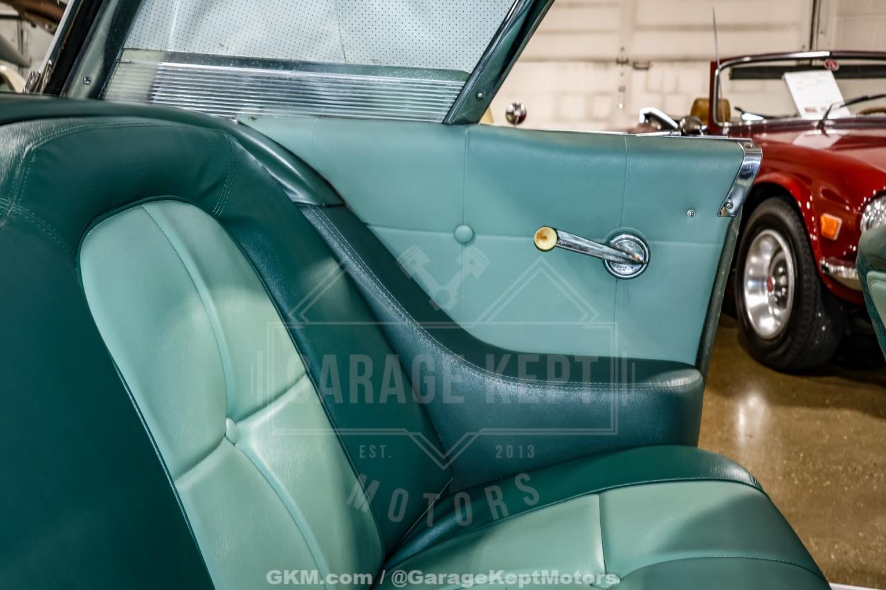 1960 Ford Thunderbird