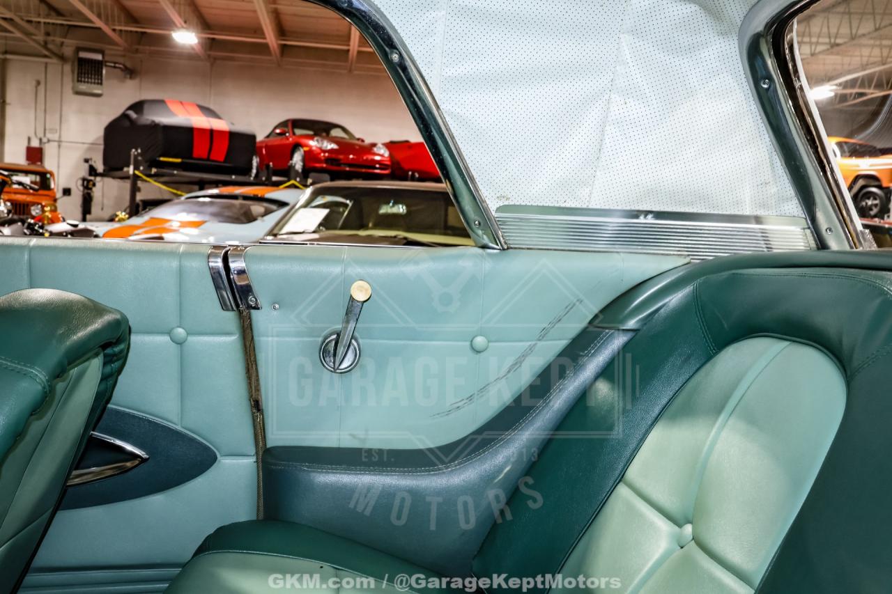 1960 Ford Thunderbird