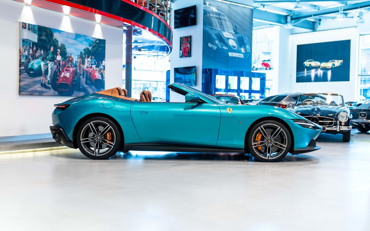 2024 Ferrari ROMA SPIDER
