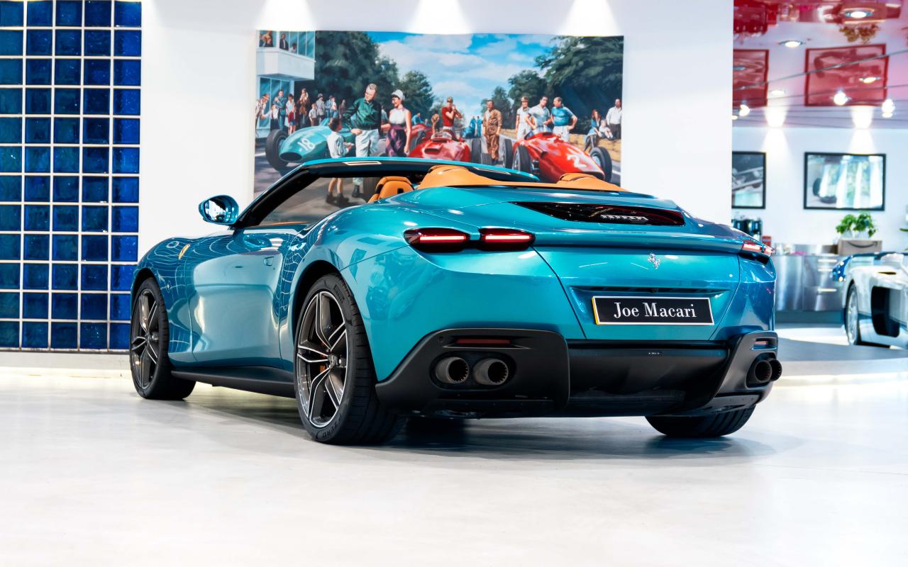 2024 Ferrari ROMA SPIDER
