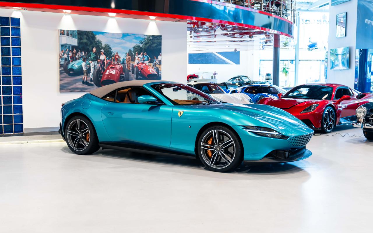 2024 Ferrari ROMA SPIDER