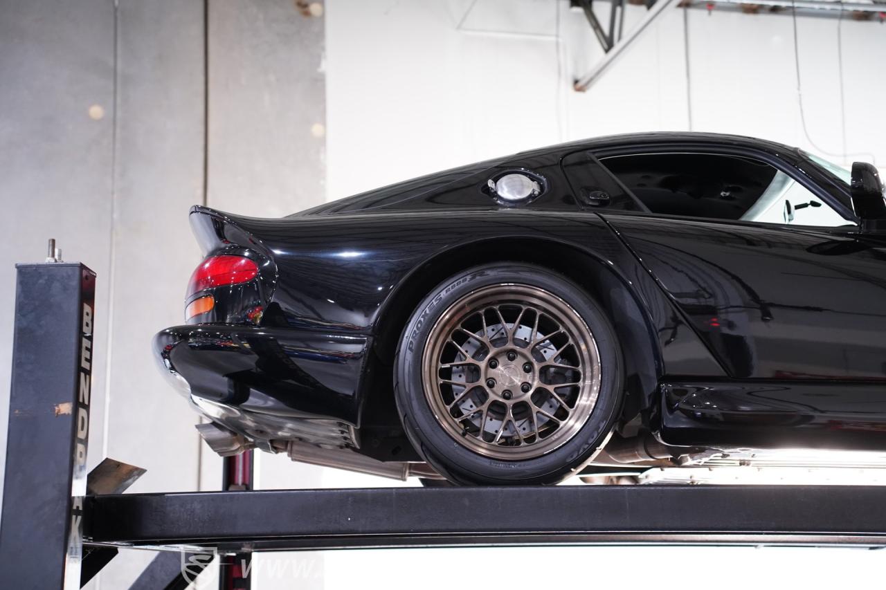 2000 Dodge Viper GTS