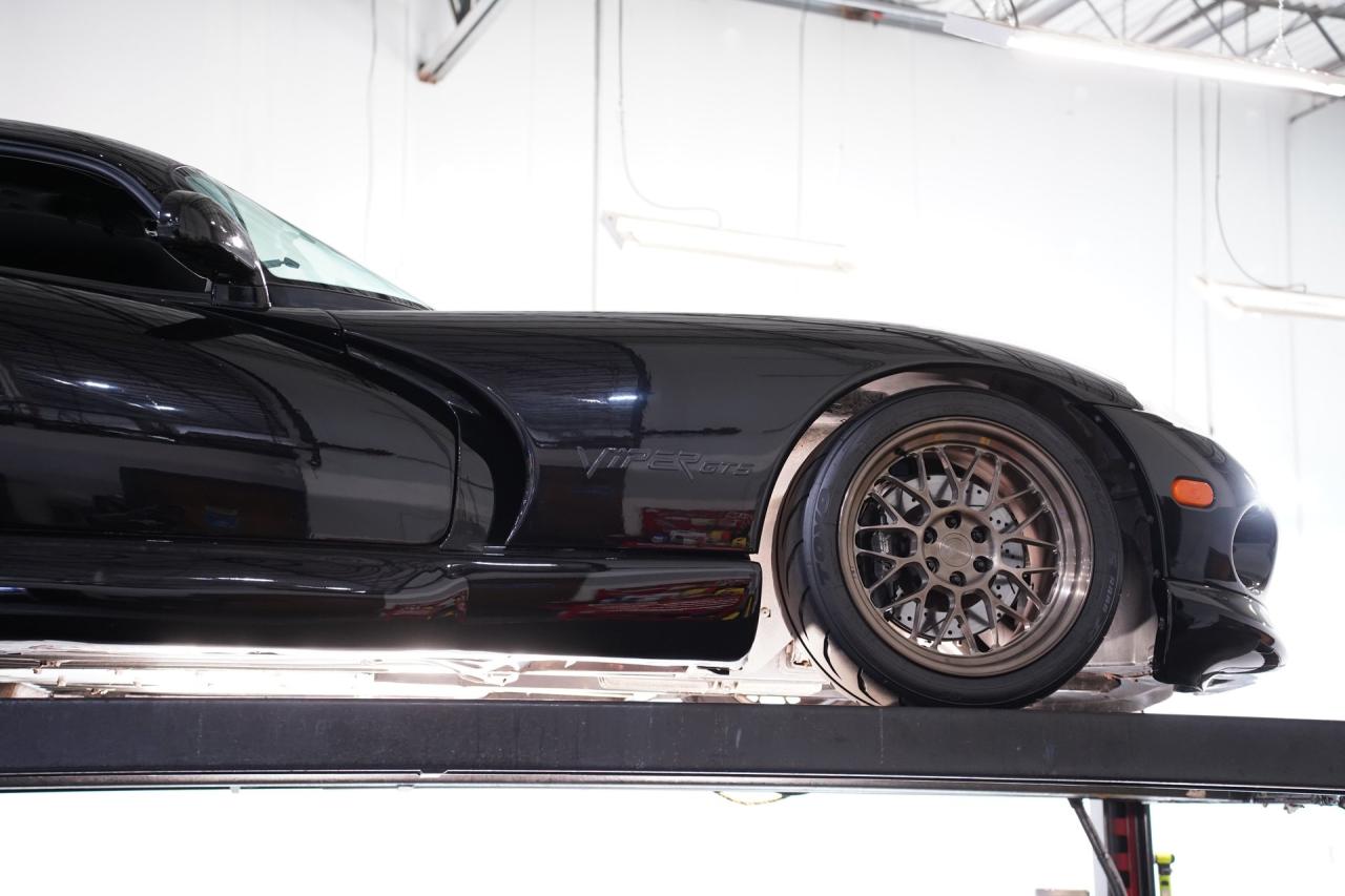 2000 Dodge Viper GTS