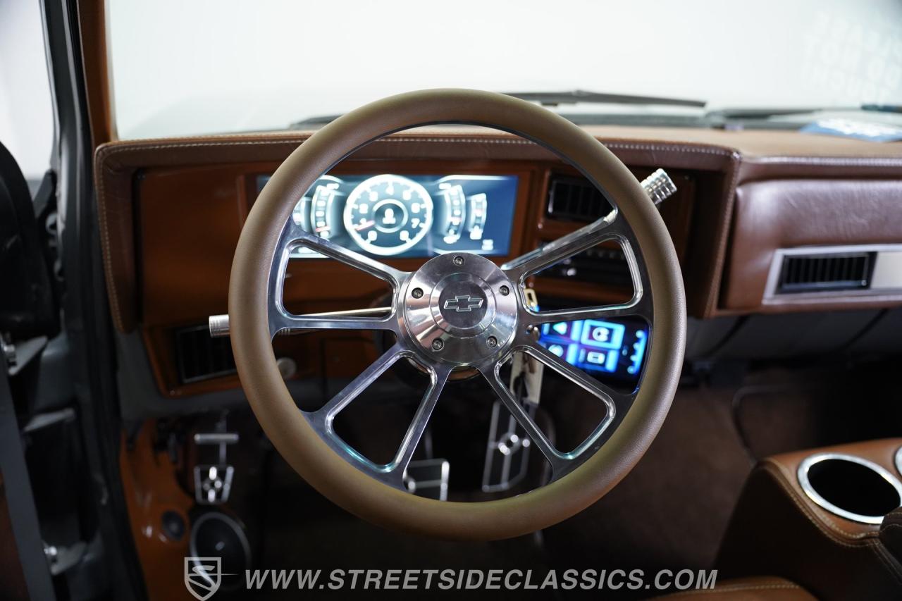 1983 GMC C1500 Restomod