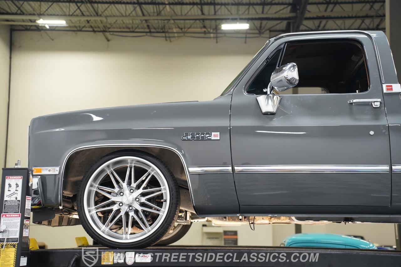 1983 GMC C1500 Restomod