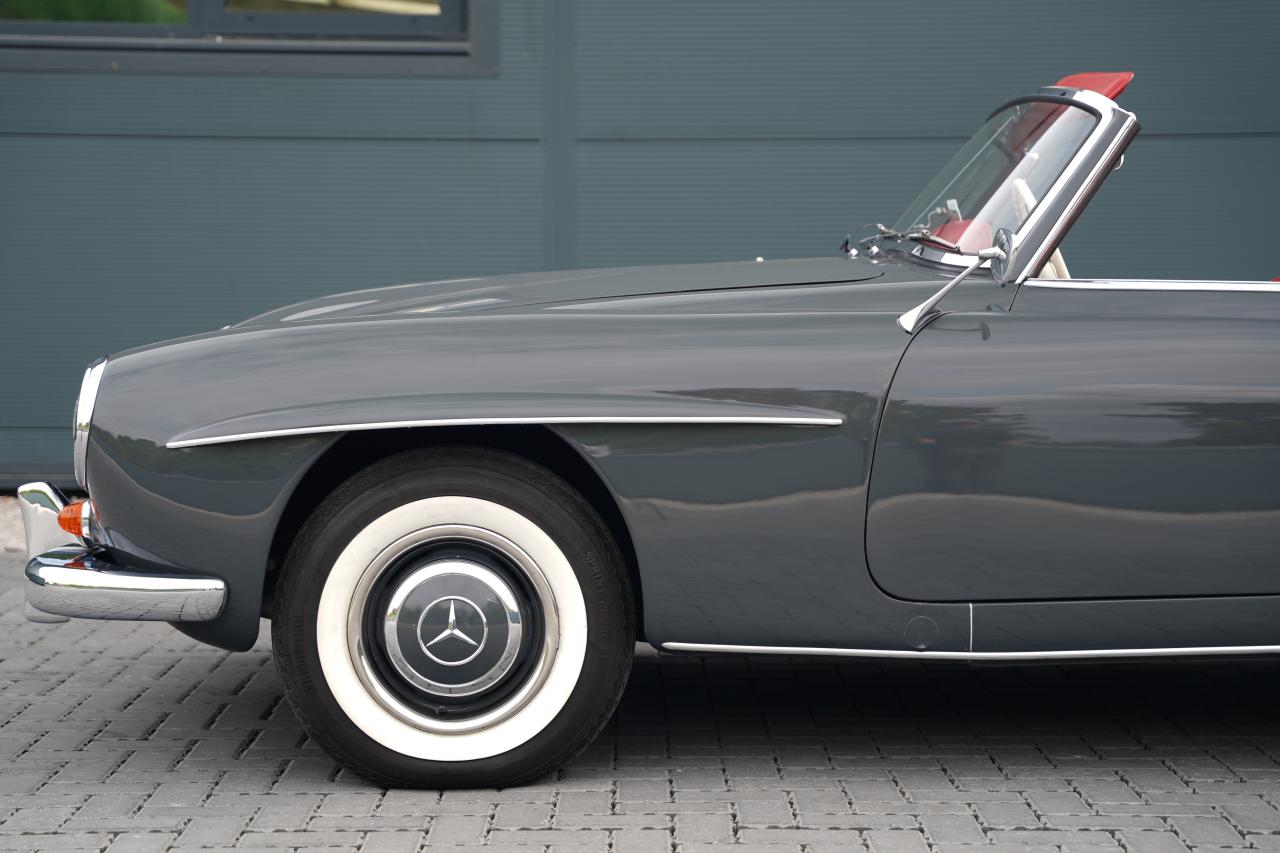1961 Mercedes - Benz 190SL