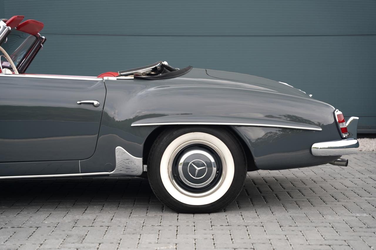 1961 Mercedes - Benz 190SL