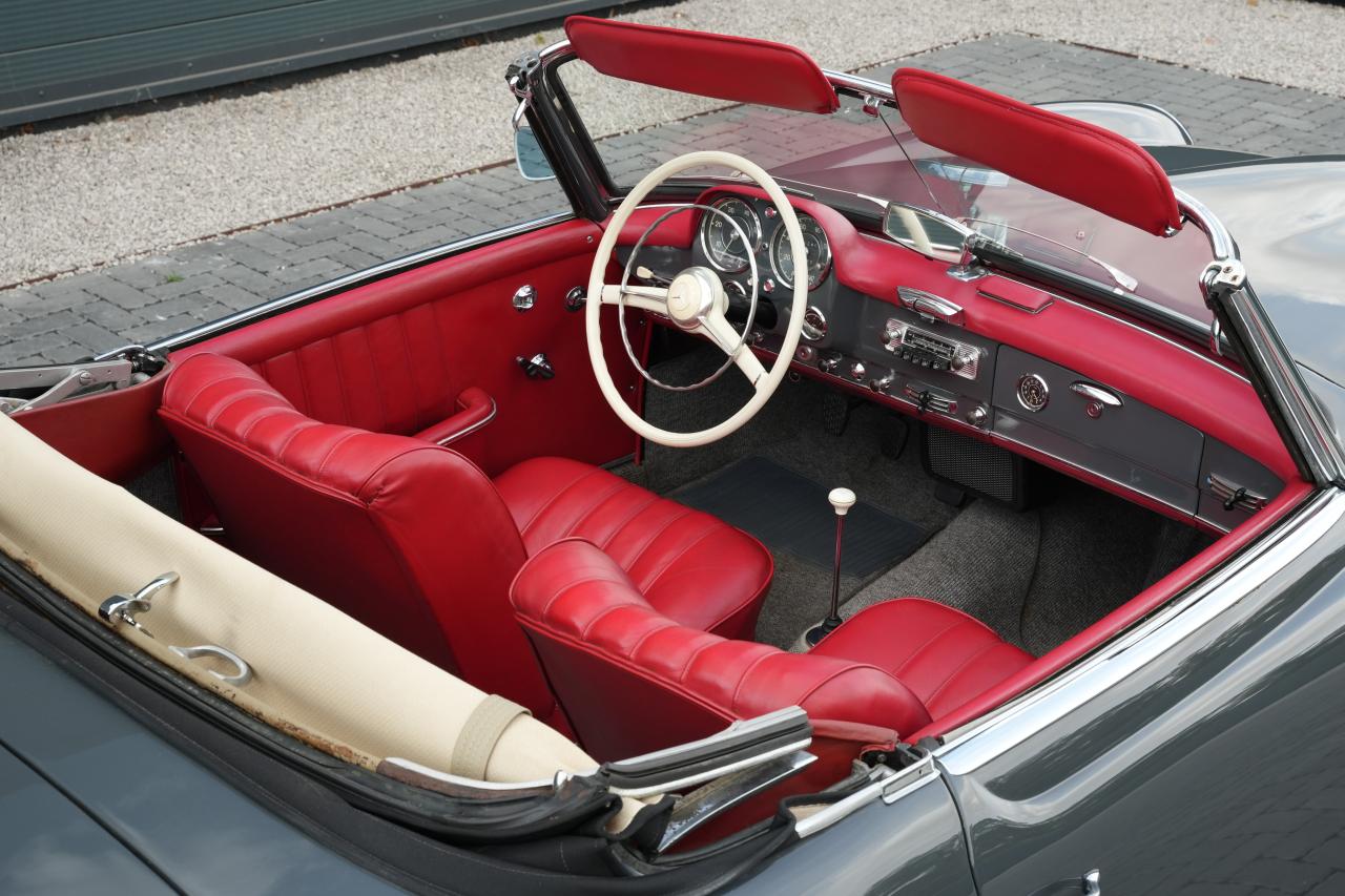 1961 Mercedes - Benz 190SL