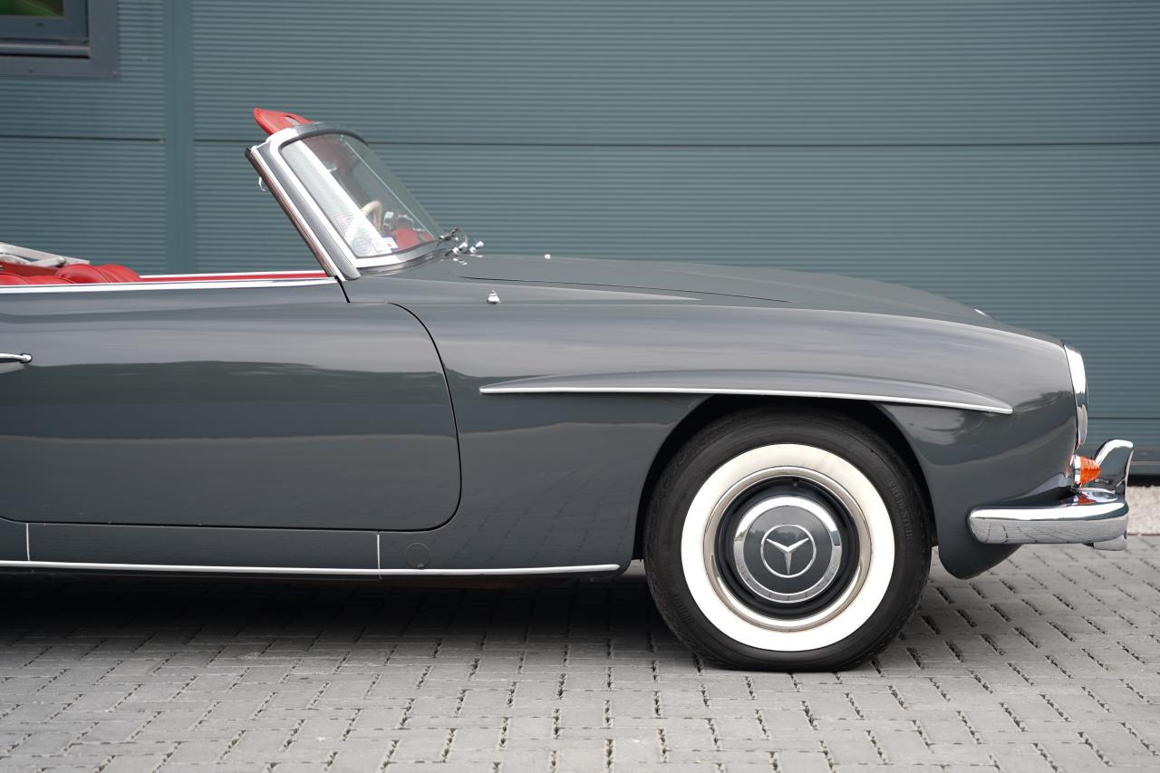 1961 Mercedes - Benz 190SL