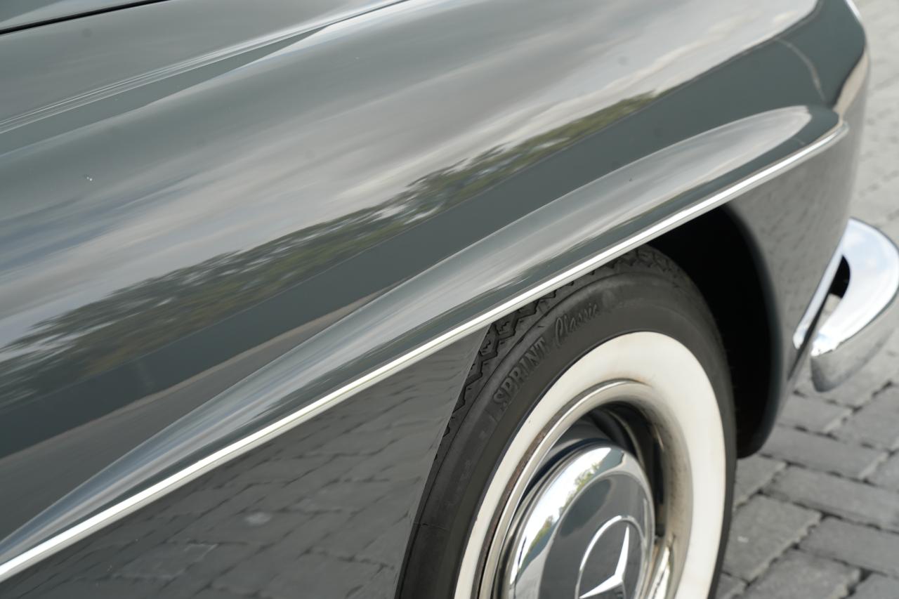 1961 Mercedes - Benz 190SL