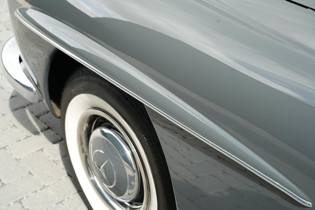 1961 Mercedes - Benz 190SL