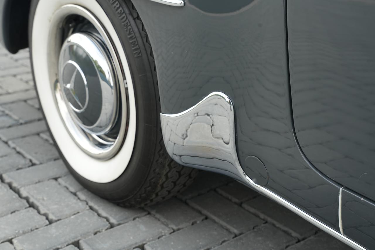1961 Mercedes - Benz 190SL