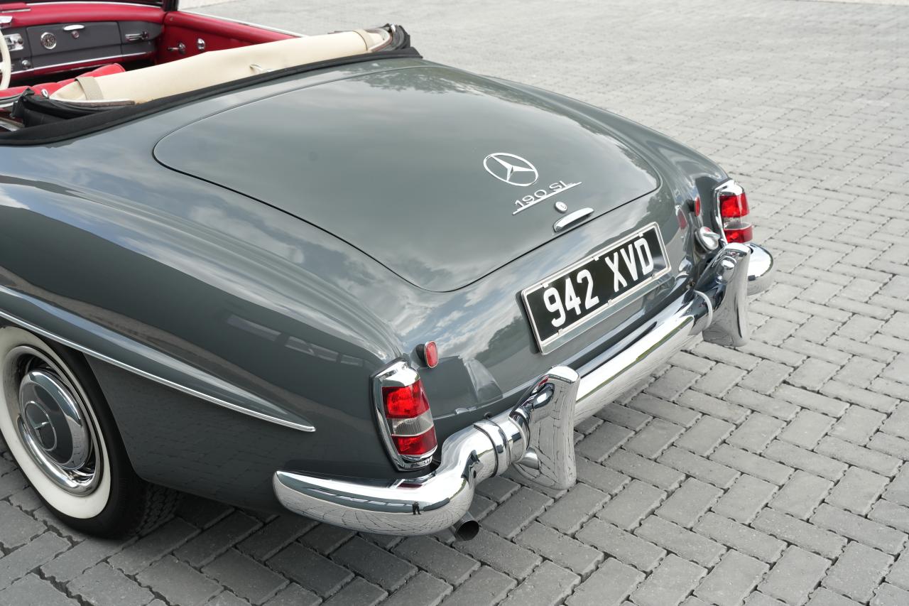 1961 Mercedes - Benz 190SL